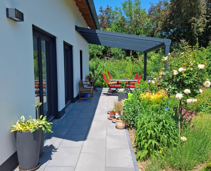 Terrasse neu angelegt
